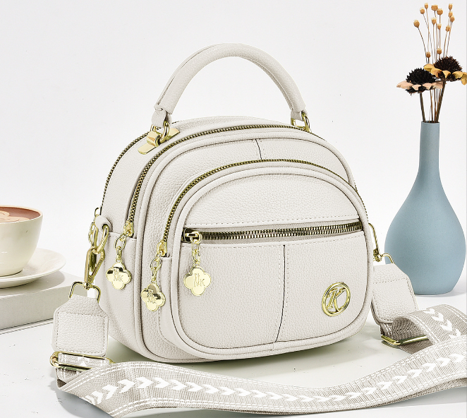 UrbanEssence Leather Bag
